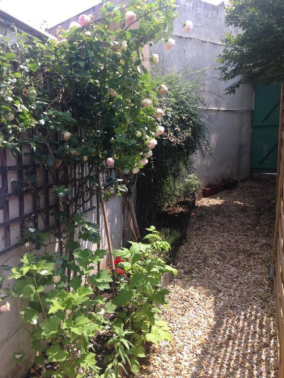 Kasaloc Apartment Maintenon Exterior photo
